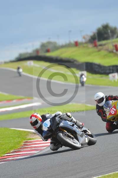 Motorcycle action photographs;Trackday digital images;event digital images;eventdigitalimages;no limits trackday;oulton park;oulton park circuit cheshire;oulton park photographs;peter wileman photography;trackday;trackday photos