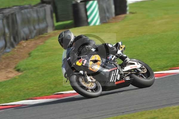 Motorcycle action photographs;Trackday digital images;event digital images;eventdigitalimages;no limits trackday;oulton park;oulton park circuit cheshire;oulton park photographs;peter wileman photography;trackday;trackday photos