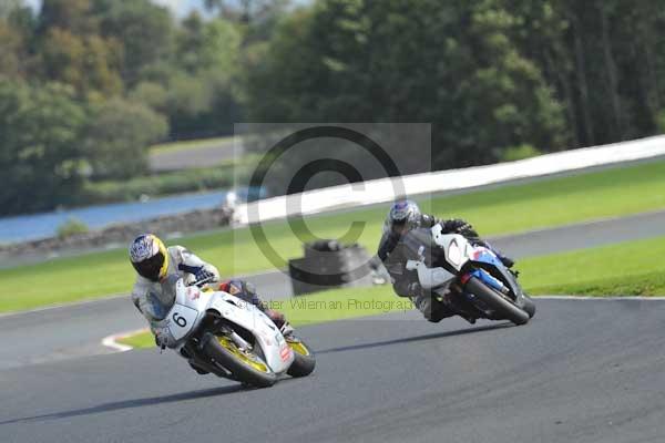 Motorcycle action photographs;Trackday digital images;event digital images;eventdigitalimages;no limits trackday;oulton park;oulton park circuit cheshire;oulton park photographs;peter wileman photography;trackday;trackday photos
