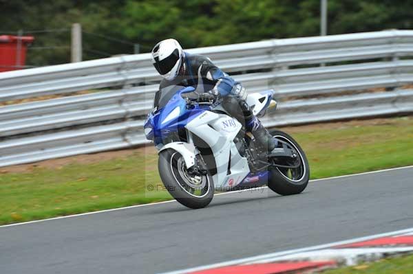 Motorcycle action photographs;Trackday digital images;event digital images;eventdigitalimages;no limits trackday;oulton park;oulton park circuit cheshire;oulton park photographs;peter wileman photography;trackday;trackday photos