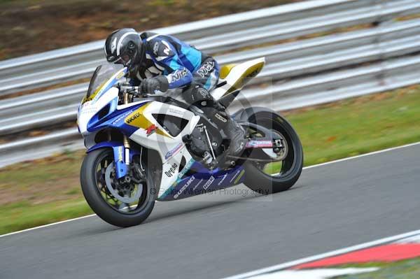 Motorcycle action photographs;Trackday digital images;event digital images;eventdigitalimages;no limits trackday;oulton park;oulton park circuit cheshire;oulton park photographs;peter wileman photography;trackday;trackday photos