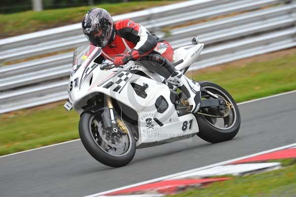 Motorcycle action photographs;Trackday digital images;event digital images;eventdigitalimages;no limits trackday;oulton park;oulton park circuit cheshire;oulton park photographs;peter wileman photography;trackday;trackday photos