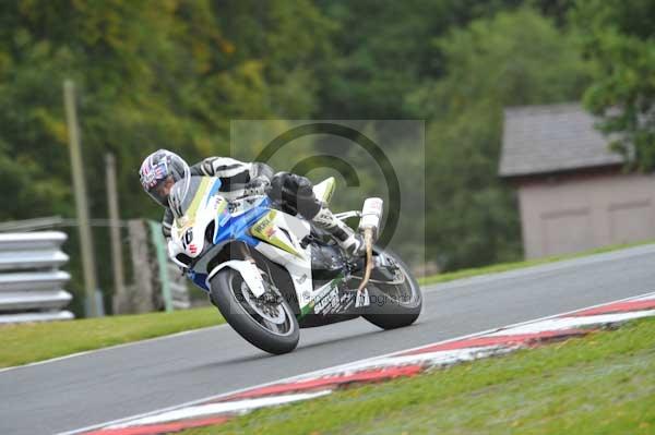 Motorcycle action photographs;Trackday digital images;event digital images;eventdigitalimages;no limits trackday;oulton park;oulton park circuit cheshire;oulton park photographs;peter wileman photography;trackday;trackday photos