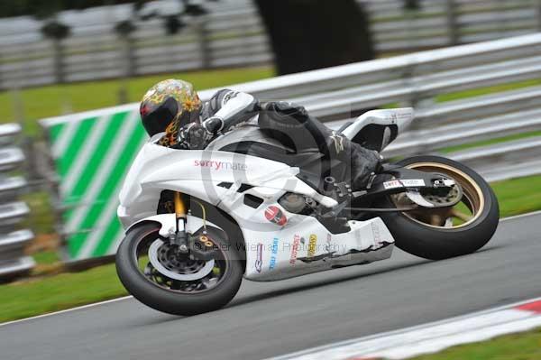 Motorcycle action photographs;Trackday digital images;event digital images;eventdigitalimages;no limits trackday;oulton park;oulton park circuit cheshire;oulton park photographs;peter wileman photography;trackday;trackday photos