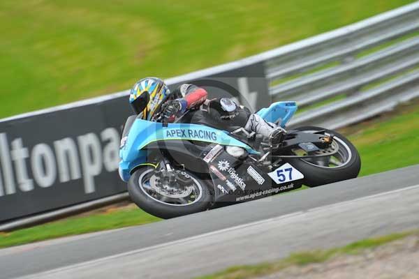 Motorcycle action photographs;Trackday digital images;event digital images;eventdigitalimages;no limits trackday;oulton park;oulton park circuit cheshire;oulton park photographs;peter wileman photography;trackday;trackday photos