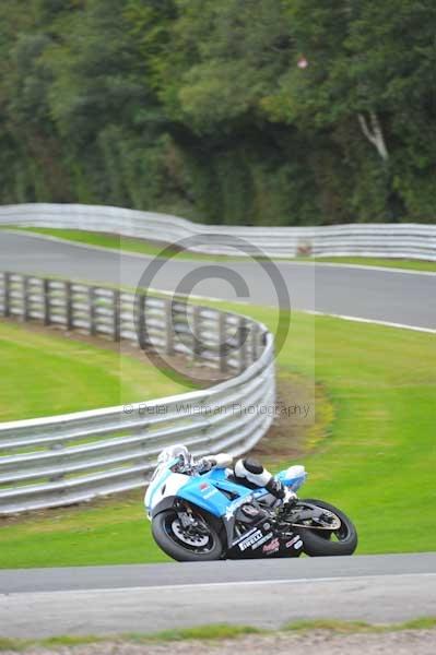 Motorcycle action photographs;Trackday digital images;event digital images;eventdigitalimages;no limits trackday;oulton park;oulton park circuit cheshire;oulton park photographs;peter wileman photography;trackday;trackday photos