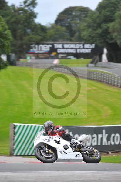 Motorcycle action photographs;Trackday digital images;event digital images;eventdigitalimages;no limits trackday;oulton park;oulton park circuit cheshire;oulton park photographs;peter wileman photography;trackday;trackday photos