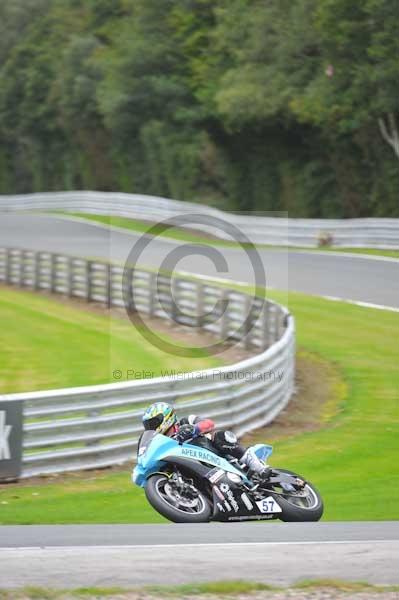 Motorcycle action photographs;Trackday digital images;event digital images;eventdigitalimages;no limits trackday;oulton park;oulton park circuit cheshire;oulton park photographs;peter wileman photography;trackday;trackday photos