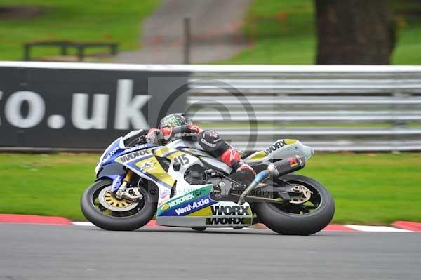 Motorcycle action photographs;Trackday digital images;event digital images;eventdigitalimages;no limits trackday;oulton park;oulton park circuit cheshire;oulton park photographs;peter wileman photography;trackday;trackday photos