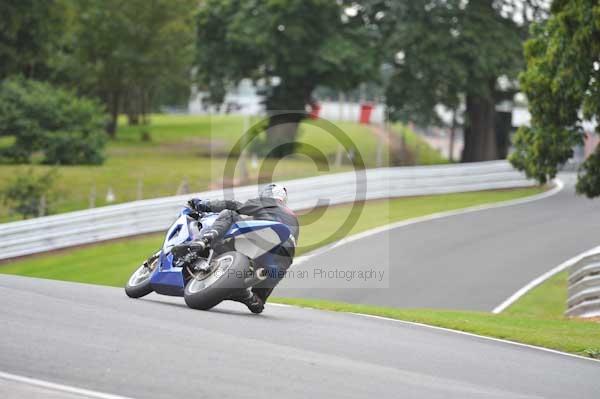 Motorcycle action photographs;Trackday digital images;event digital images;eventdigitalimages;no limits trackday;oulton park;oulton park circuit cheshire;oulton park photographs;peter wileman photography;trackday;trackday photos