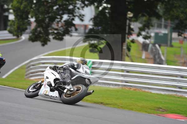 Motorcycle action photographs;Trackday digital images;event digital images;eventdigitalimages;no limits trackday;oulton park;oulton park circuit cheshire;oulton park photographs;peter wileman photography;trackday;trackday photos