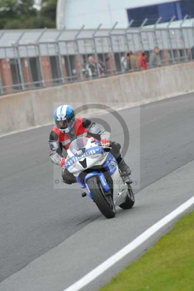 Motorcycle action photographs;Trackday digital images;event digital images;eventdigitalimages;no limits trackday;oulton park;oulton park circuit cheshire;oulton park photographs;peter wileman photography;trackday;trackday photos