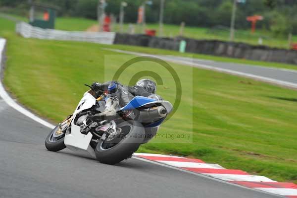 Motorcycle action photographs;Trackday digital images;event digital images;eventdigitalimages;no limits trackday;oulton park;oulton park circuit cheshire;oulton park photographs;peter wileman photography;trackday;trackday photos