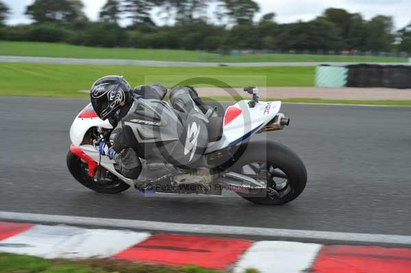Motorcycle action photographs;Trackday digital images;event digital images;eventdigitalimages;no limits trackday;oulton park;oulton park circuit cheshire;oulton park photographs;peter wileman photography;trackday;trackday photos