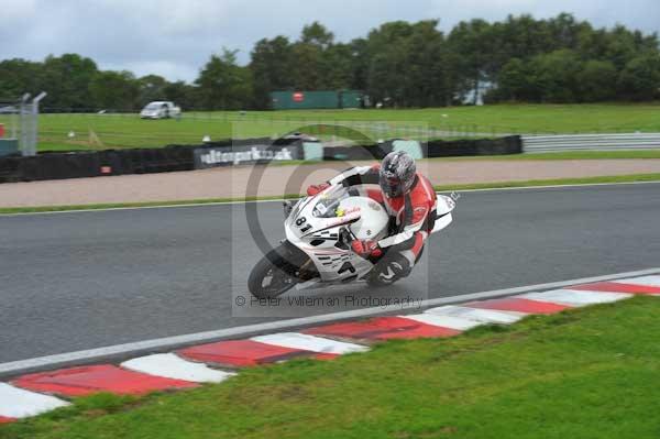 Motorcycle action photographs;Trackday digital images;event digital images;eventdigitalimages;no limits trackday;oulton park;oulton park circuit cheshire;oulton park photographs;peter wileman photography;trackday;trackday photos