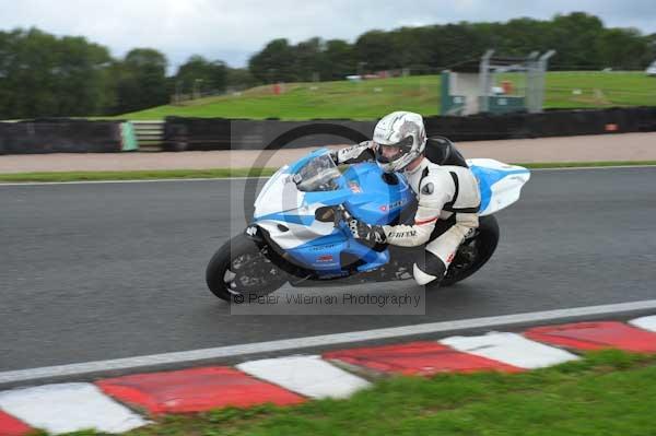 Motorcycle action photographs;Trackday digital images;event digital images;eventdigitalimages;no limits trackday;oulton park;oulton park circuit cheshire;oulton park photographs;peter wileman photography;trackday;trackday photos
