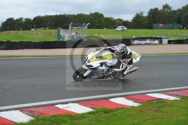 Motorcycle action photographs;Trackday digital images;event digital images;eventdigitalimages;no limits trackday;oulton park;oulton park circuit cheshire;oulton park photographs;peter wileman photography;trackday;trackday photos