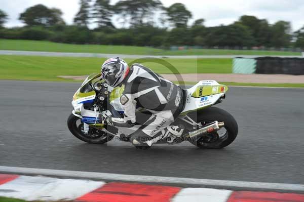 Motorcycle action photographs;Trackday digital images;event digital images;eventdigitalimages;no limits trackday;oulton park;oulton park circuit cheshire;oulton park photographs;peter wileman photography;trackday;trackday photos