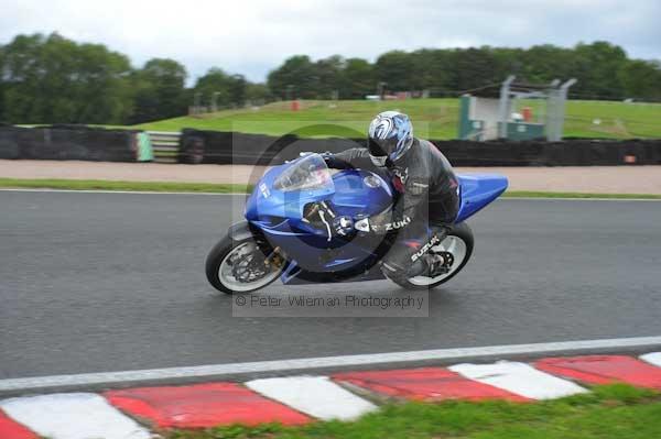 Motorcycle action photographs;Trackday digital images;event digital images;eventdigitalimages;no limits trackday;oulton park;oulton park circuit cheshire;oulton park photographs;peter wileman photography;trackday;trackday photos