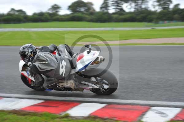 Motorcycle action photographs;Trackday digital images;event digital images;eventdigitalimages;no limits trackday;oulton park;oulton park circuit cheshire;oulton park photographs;peter wileman photography;trackday;trackday photos