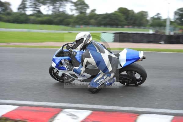 Motorcycle action photographs;Trackday digital images;event digital images;eventdigitalimages;no limits trackday;oulton park;oulton park circuit cheshire;oulton park photographs;peter wileman photography;trackday;trackday photos
