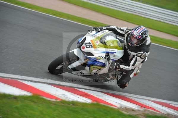 Motorcycle action photographs;Trackday digital images;event digital images;eventdigitalimages;no limits trackday;oulton park;oulton park circuit cheshire;oulton park photographs;peter wileman photography;trackday;trackday photos