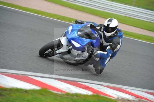 Motorcycle action photographs;Trackday digital images;event digital images;eventdigitalimages;no limits trackday;oulton park;oulton park circuit cheshire;oulton park photographs;peter wileman photography;trackday;trackday photos