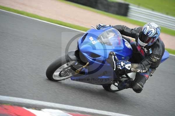 Motorcycle action photographs;Trackday digital images;event digital images;eventdigitalimages;no limits trackday;oulton park;oulton park circuit cheshire;oulton park photographs;peter wileman photography;trackday;trackday photos