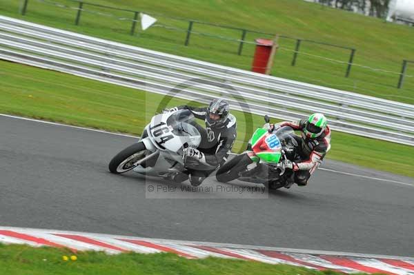 Motorcycle action photographs;Trackday digital images;event digital images;eventdigitalimages;no limits trackday;oulton park;oulton park circuit cheshire;oulton park photographs;peter wileman photography;trackday;trackday photos