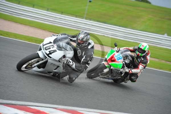 Motorcycle action photographs;Trackday digital images;event digital images;eventdigitalimages;no limits trackday;oulton park;oulton park circuit cheshire;oulton park photographs;peter wileman photography;trackday;trackday photos
