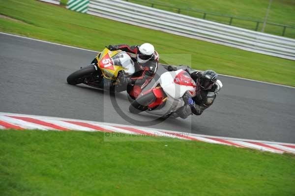 Motorcycle action photographs;Trackday digital images;event digital images;eventdigitalimages;no limits trackday;oulton park;oulton park circuit cheshire;oulton park photographs;peter wileman photography;trackday;trackday photos