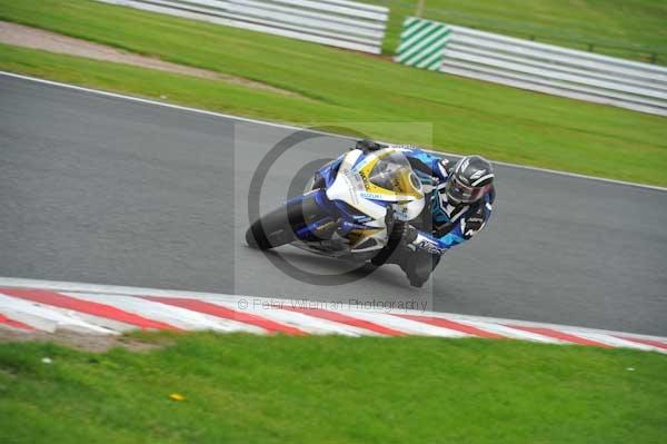 Motorcycle action photographs;Trackday digital images;event digital images;eventdigitalimages;no limits trackday;oulton park;oulton park circuit cheshire;oulton park photographs;peter wileman photography;trackday;trackday photos
