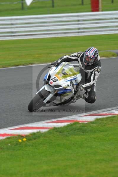 Motorcycle action photographs;Trackday digital images;event digital images;eventdigitalimages;no limits trackday;oulton park;oulton park circuit cheshire;oulton park photographs;peter wileman photography;trackday;trackday photos