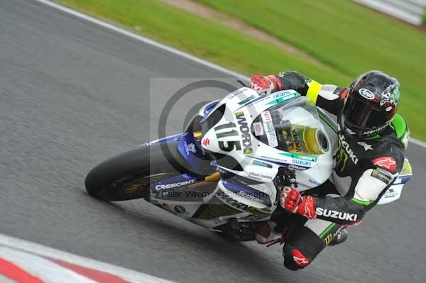 Motorcycle action photographs;Trackday digital images;event digital images;eventdigitalimages;no limits trackday;oulton park;oulton park circuit cheshire;oulton park photographs;peter wileman photography;trackday;trackday photos