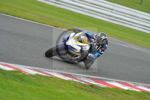 Motorcycle action photographs;Trackday digital images;event digital images;eventdigitalimages;no limits trackday;oulton park;oulton park circuit cheshire;oulton park photographs;peter wileman photography;trackday;trackday photos