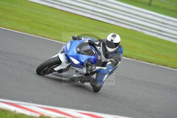 Motorcycle action photographs;Trackday digital images;event digital images;eventdigitalimages;no limits trackday;oulton park;oulton park circuit cheshire;oulton park photographs;peter wileman photography;trackday;trackday photos