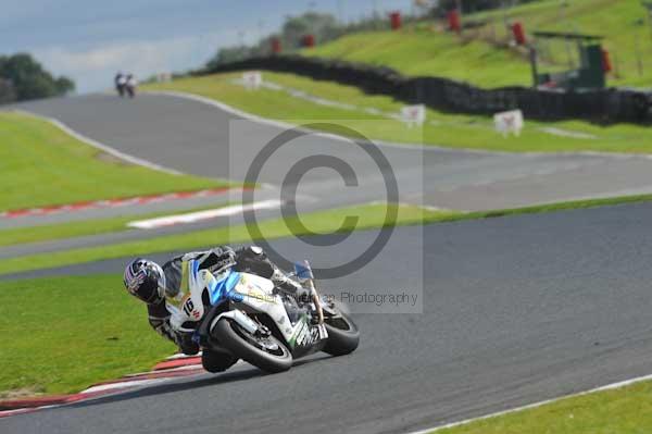 Motorcycle action photographs;Trackday digital images;event digital images;eventdigitalimages;no limits trackday;oulton park;oulton park circuit cheshire;oulton park photographs;peter wileman photography;trackday;trackday photos