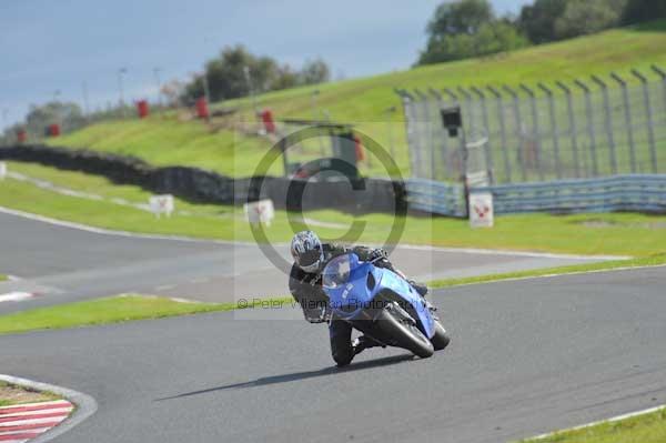 Motorcycle action photographs;Trackday digital images;event digital images;eventdigitalimages;no limits trackday;oulton park;oulton park circuit cheshire;oulton park photographs;peter wileman photography;trackday;trackday photos