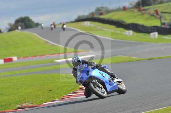 Motorcycle action photographs;Trackday digital images;event digital images;eventdigitalimages;no limits trackday;oulton park;oulton park circuit cheshire;oulton park photographs;peter wileman photography;trackday;trackday photos