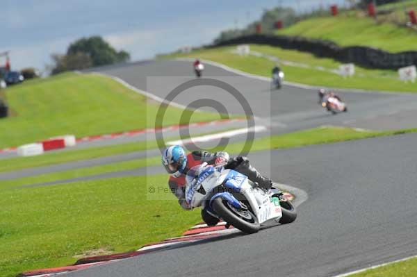Motorcycle action photographs;Trackday digital images;event digital images;eventdigitalimages;no limits trackday;oulton park;oulton park circuit cheshire;oulton park photographs;peter wileman photography;trackday;trackday photos