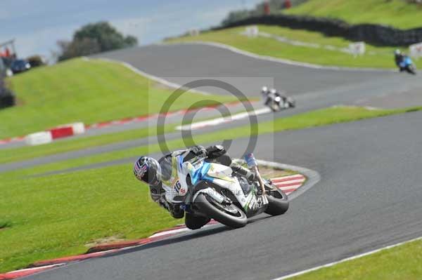 Motorcycle action photographs;Trackday digital images;event digital images;eventdigitalimages;no limits trackday;oulton park;oulton park circuit cheshire;oulton park photographs;peter wileman photography;trackday;trackday photos
