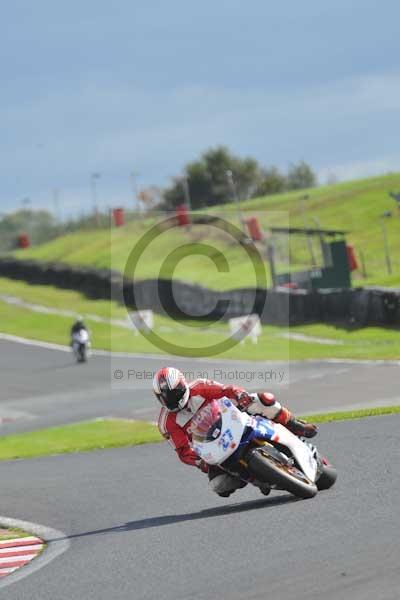 Motorcycle action photographs;Trackday digital images;event digital images;eventdigitalimages;no limits trackday;oulton park;oulton park circuit cheshire;oulton park photographs;peter wileman photography;trackday;trackday photos