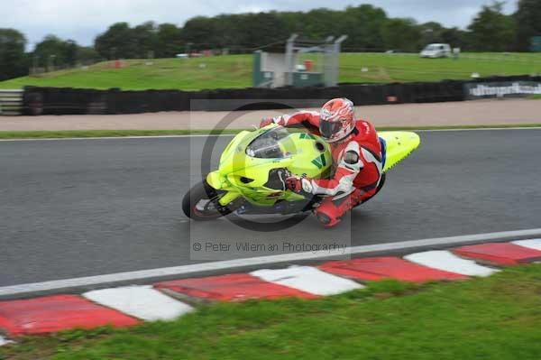 Motorcycle action photographs;Trackday digital images;event digital images;eventdigitalimages;no limits trackday;oulton park;oulton park circuit cheshire;oulton park photographs;peter wileman photography;trackday;trackday photos