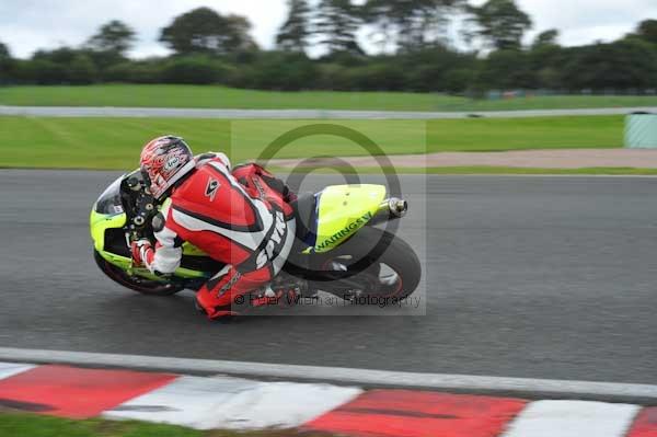 Motorcycle action photographs;Trackday digital images;event digital images;eventdigitalimages;no limits trackday;oulton park;oulton park circuit cheshire;oulton park photographs;peter wileman photography;trackday;trackday photos