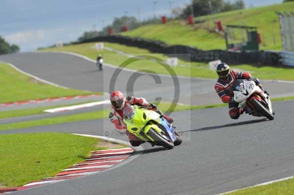 Motorcycle action photographs;Trackday digital images;event digital images;eventdigitalimages;no limits trackday;oulton park;oulton park circuit cheshire;oulton park photographs;peter wileman photography;trackday;trackday photos