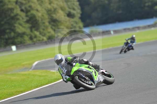 Motorcycle action photographs;Trackday digital images;event digital images;eventdigitalimages;no limits trackday;oulton park;oulton park circuit cheshire;oulton park photographs;peter wileman photography;trackday;trackday photos
