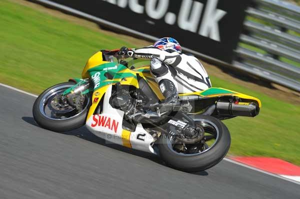 Motorcycle action photographs;Trackday digital images;event digital images;eventdigitalimages;no limits trackday;oulton park;oulton park circuit cheshire;oulton park photographs;peter wileman photography;trackday;trackday photos