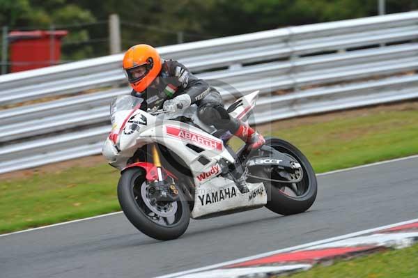 Motorcycle action photographs;Trackday digital images;event digital images;eventdigitalimages;no limits trackday;oulton park;oulton park circuit cheshire;oulton park photographs;peter wileman photography;trackday;trackday photos