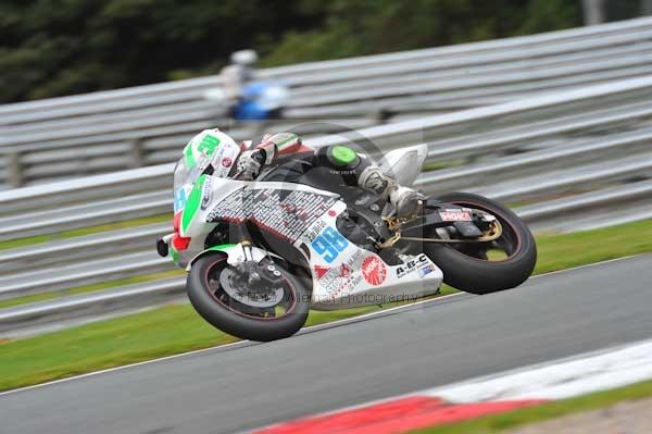 Motorcycle action photographs;Trackday digital images;event digital images;eventdigitalimages;no limits trackday;oulton park;oulton park circuit cheshire;oulton park photographs;peter wileman photography;trackday;trackday photos