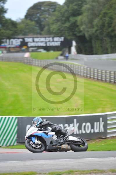 Motorcycle action photographs;Trackday digital images;event digital images;eventdigitalimages;no limits trackday;oulton park;oulton park circuit cheshire;oulton park photographs;peter wileman photography;trackday;trackday photos